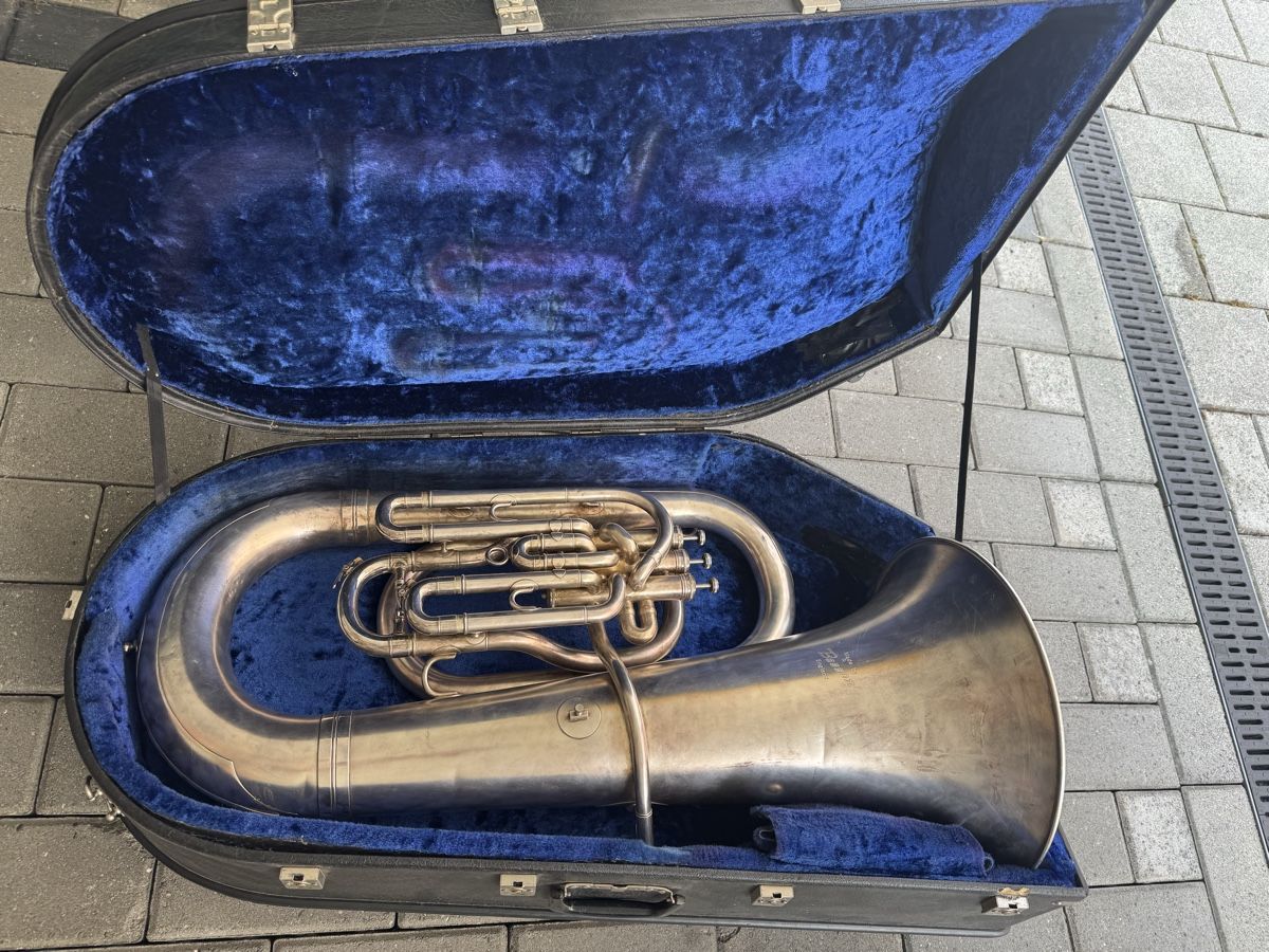 Besson Strumenti musicali: Eb Tuba, Besson mit Koffer & Zubehör – Usato da Küssnacht am Rigi venduto da rob_y5sl