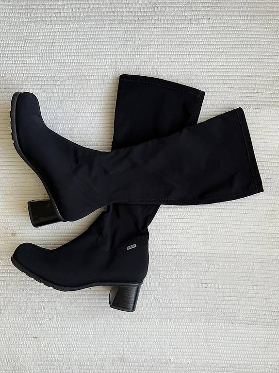 Scarpe da donna: Damenstiefel elegant Gore-Tex  Gr.4 1/2 – Usato da Saland venduto da Marejo