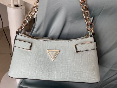 Guess Schulter-/Umhängetasche hellblau-silber