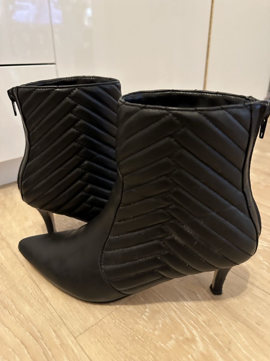 Scarpe da donna: Damen Leder Stiefel Grösse 40 – Nuovo (secondo la descrizione) da Basel venduto da Ivana_4 1