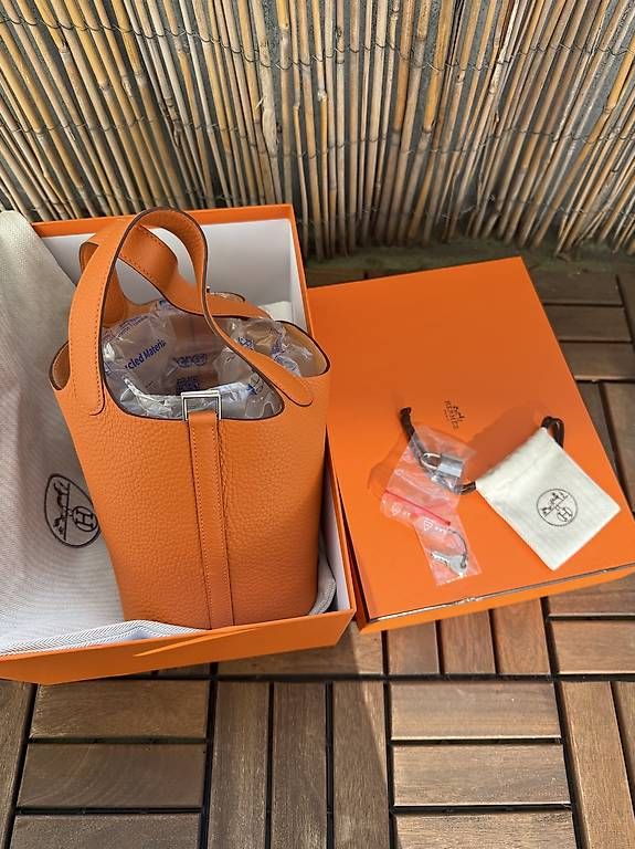Hermès Borse da donna: Hermès Picotin 18 Lock Tasche – Nuovo e nell'imballaggio originale da Zürich venduto da shuenoma 4