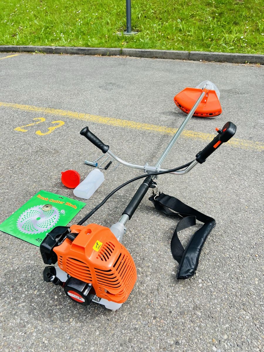 Tutti gli attrezzi: Rasentrimmer mit 2 Optionen Neu  – Usato da Urdorf venduto da Faz_19 6