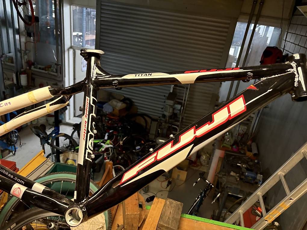 Ersatzteile: Neuer Bikerahmen Fuji – Gebraucht aus Reiden von Halti