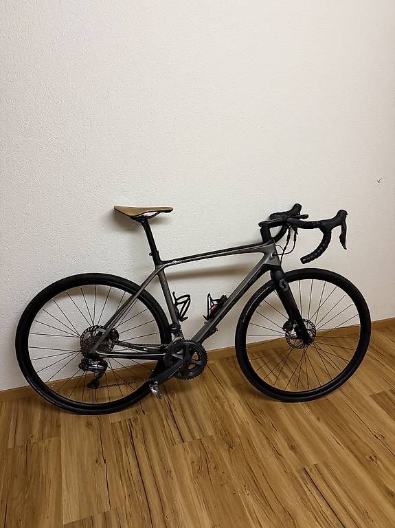 Biciclette: Scott Addict SE Disc Rennrad – Usato da Unterschächen venduto da Silvankempf 1