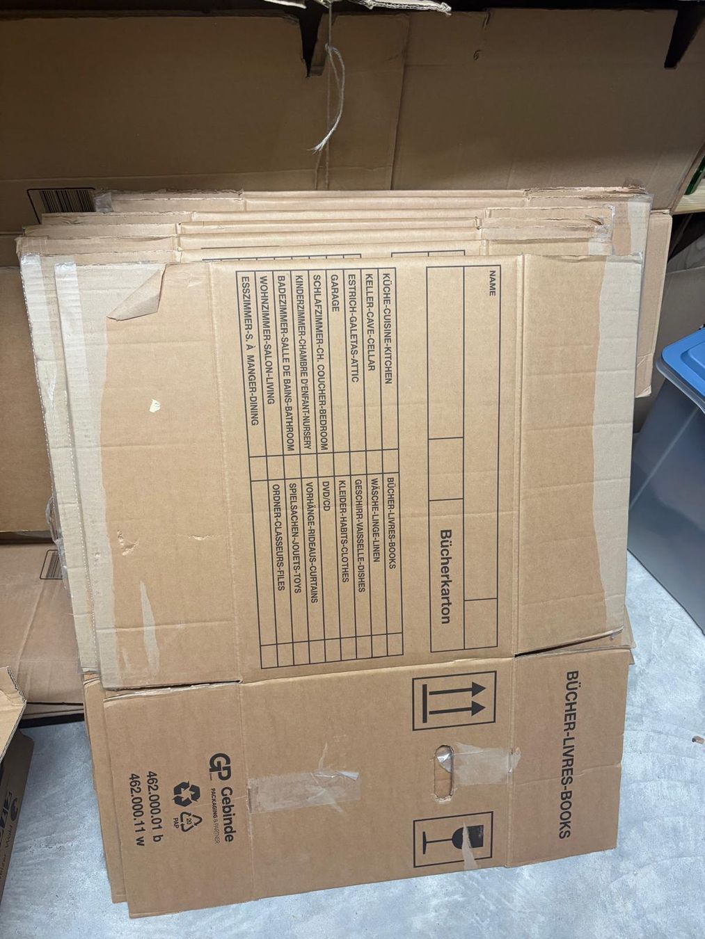 Cartoni: 12 zügelboxen klein  – Usato da Volketswil venduto da Fleury123