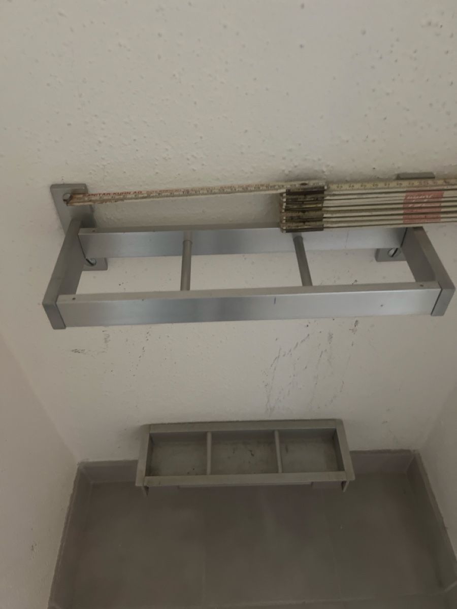Garderobe: Wand Schirmständer  – Gebraucht aus Wetzikon ZH von TolleAussicht