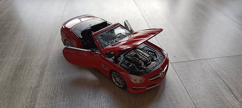 Modellini d'auto: MercedesBenz Cabriolet Modellauto  rot – Usato da Würenlos venduto da laguitt 2