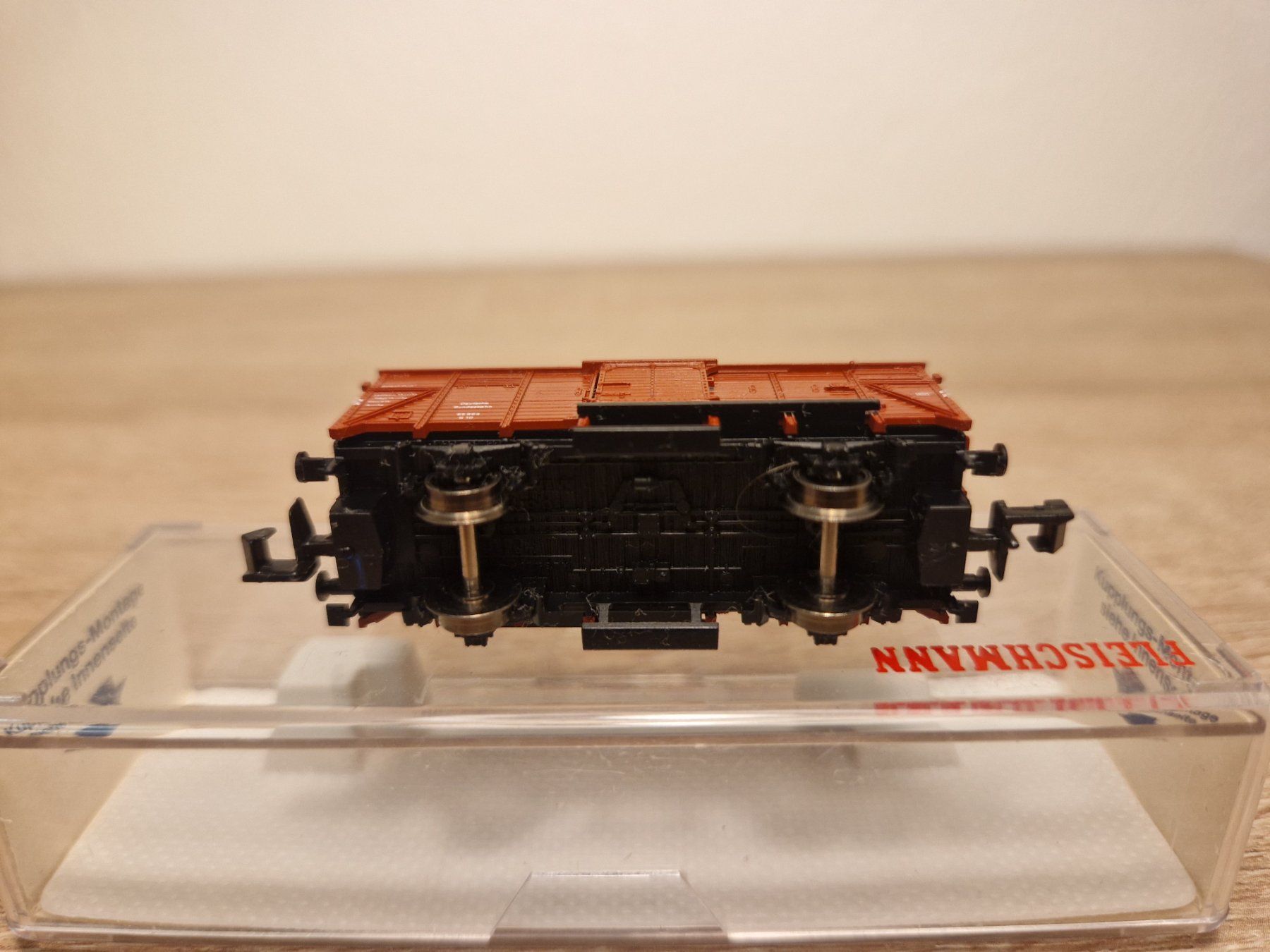 Fleischmann Modelleisenbahnen: Fleischmann N 8866 Güterwagen DB OVP NEU – Neu und originalverpackt aus St-Aubin-Sauges von tantome 2