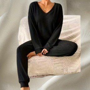 🖤 Casual Chic – Bequemer Zweiteiler mit V-Ausschnitt ✨