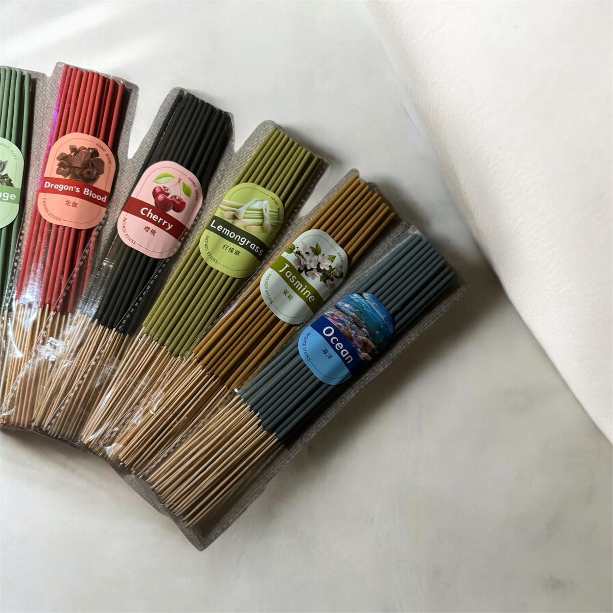 Spray per ambienti: Lot de 6 paquets d’encens – Nuovo e nell'imballaggio originale da Châtel-St-Denis venduto da Montclair_Swiss 2