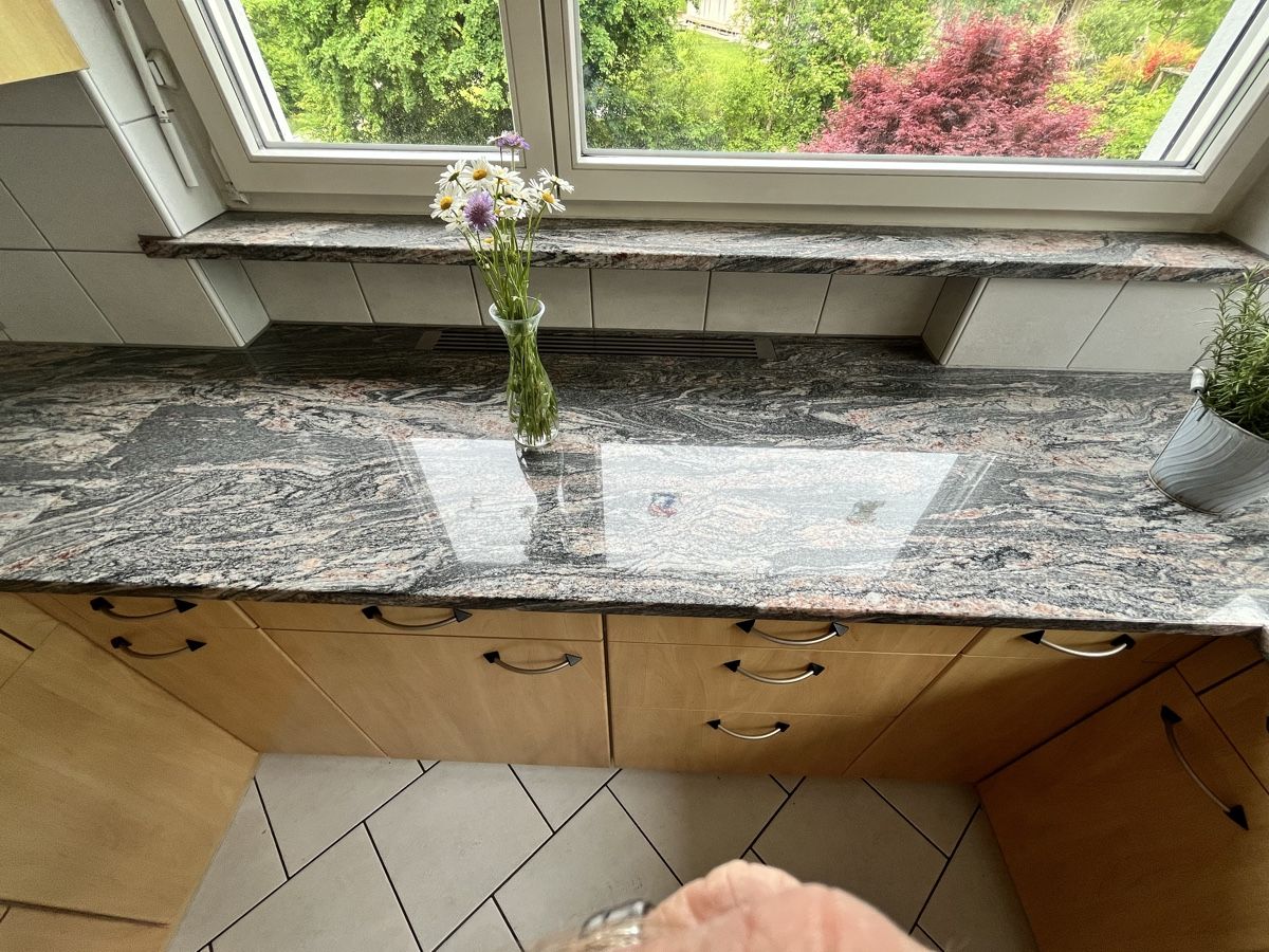 Cucine complete: Schweizer Einbauküche mit Granitabdeckung – Usato da Rotkreuz venduto da Manumak5 5