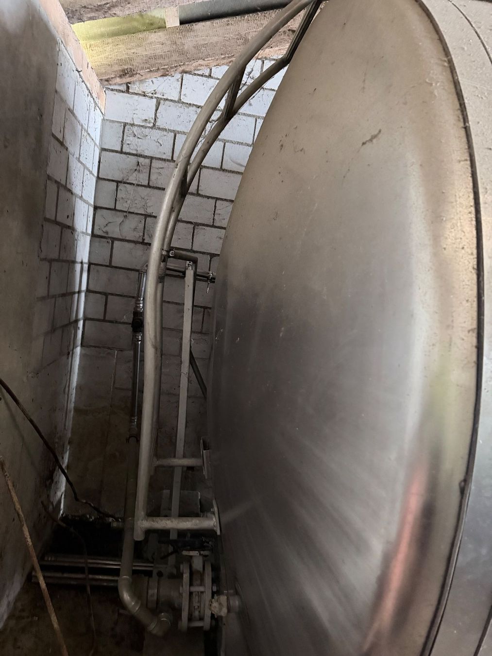 Tecnica di mungitura: Isolierter Chromstahltank 10'000lt – Usato da Neukirch-Egnach venduto da Thomapatrik 4