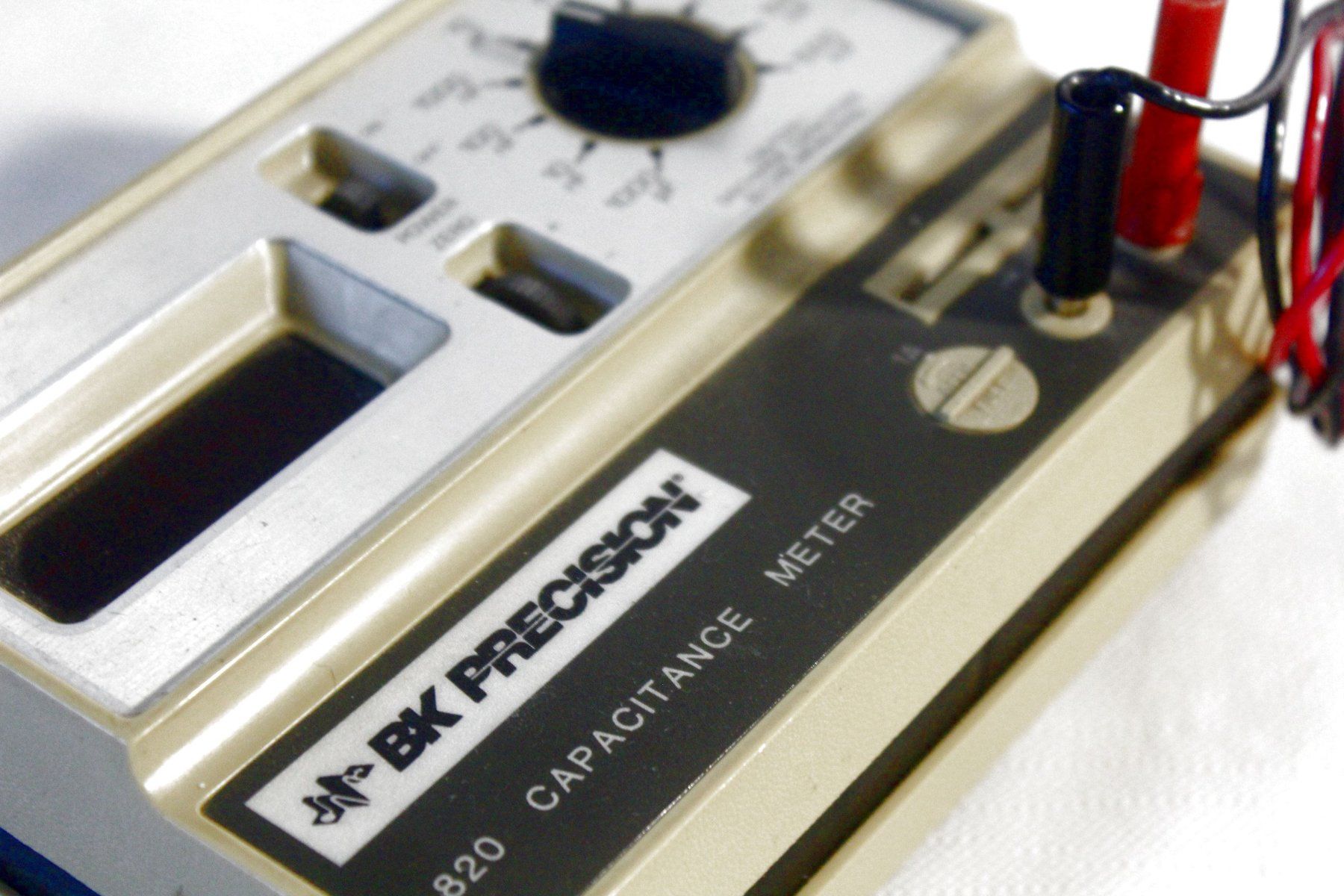 Misurare: BK PRECISION 820 Dynascan Capacitance Meter inklusive Maunal – Usato da Bern venduto da kultiges 8