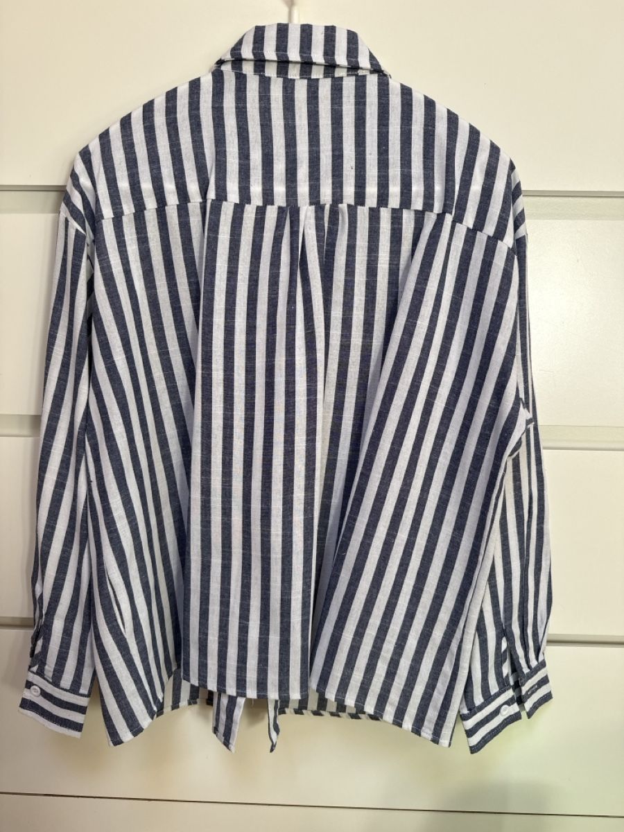 Camicette: Chemise blanche et bleue  – Usato da Cartigny venduto da Kelly.11 1