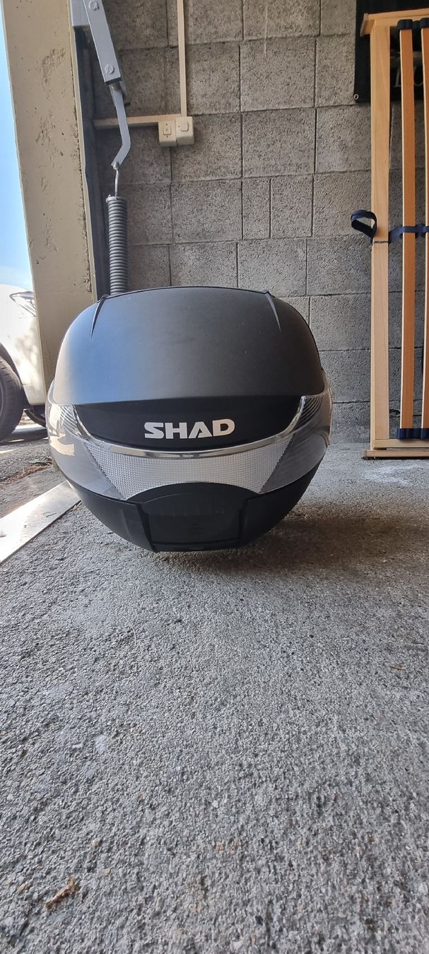 Topcase: SHAD SH33 Topcase mit Montageplatte – Usato da Visp venduto da gstuder3 1