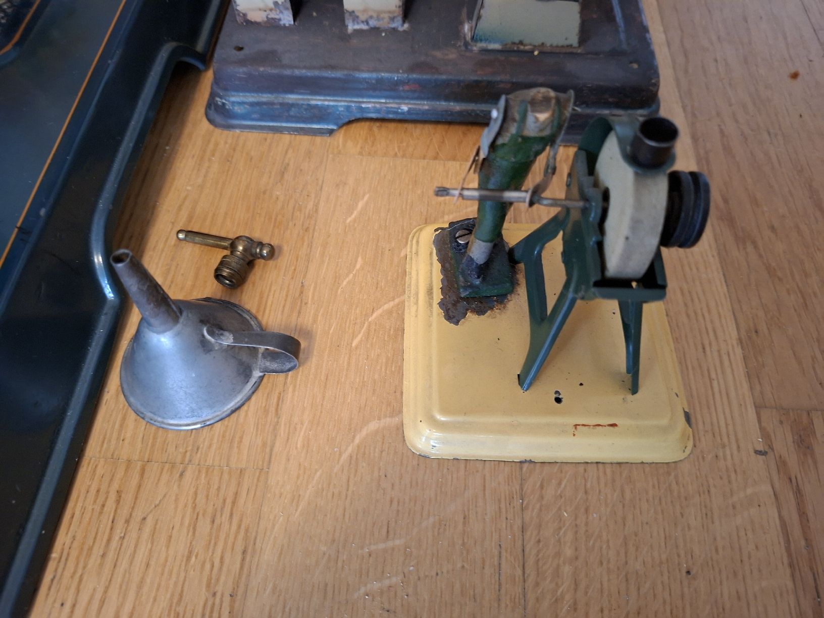 Märklin Kit di modellismo & Modellini statici: Antike Dampfmaschinen Modell  – Usato da Winznau venduto da Jaguar_01 3