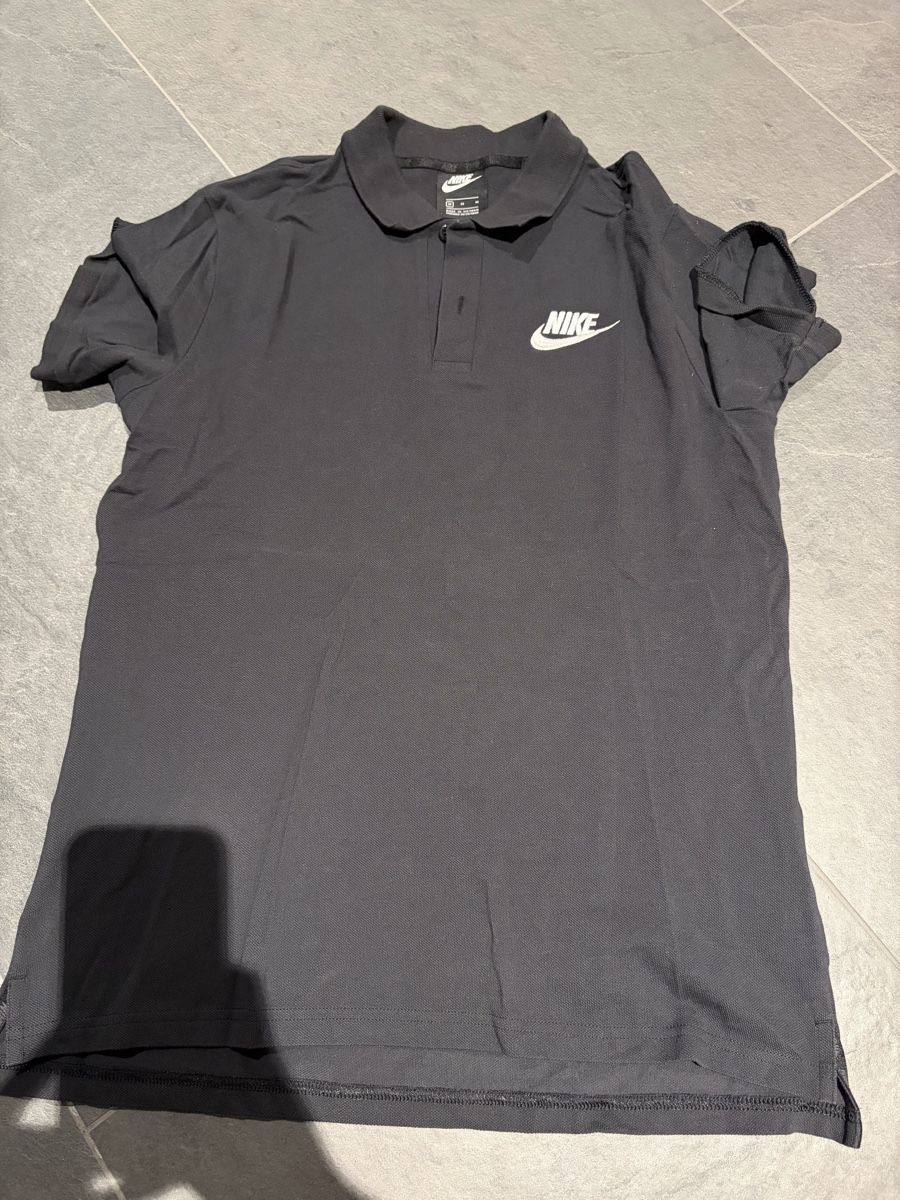 Nike Magliette Polo: Nike Polo T-Sirt Gr M – Usato da Frauenkappelen venduto da SSCN01