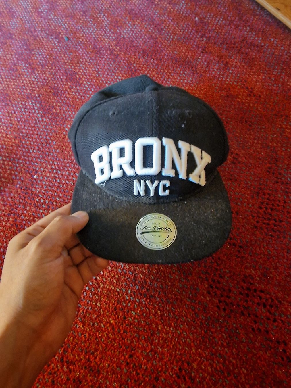 H&M Copricapi, berretti & cappellini: Schwarze Bronx NYC Cap H&M – Usato da Pfaffnau venduto da furush6