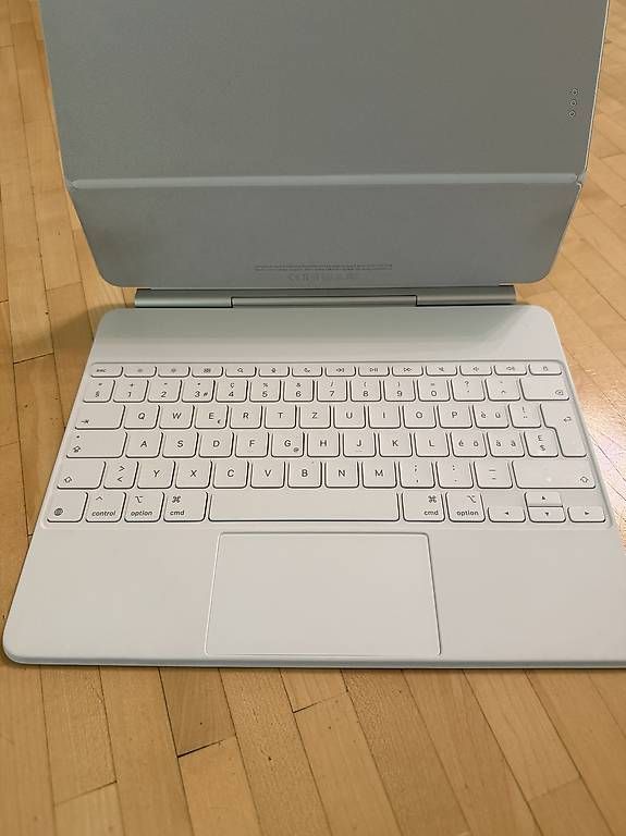 Claviers: original Apple iPad Magic Keyboard 13" Model A3340 – D'occasion à Scherzingen par polini42 1