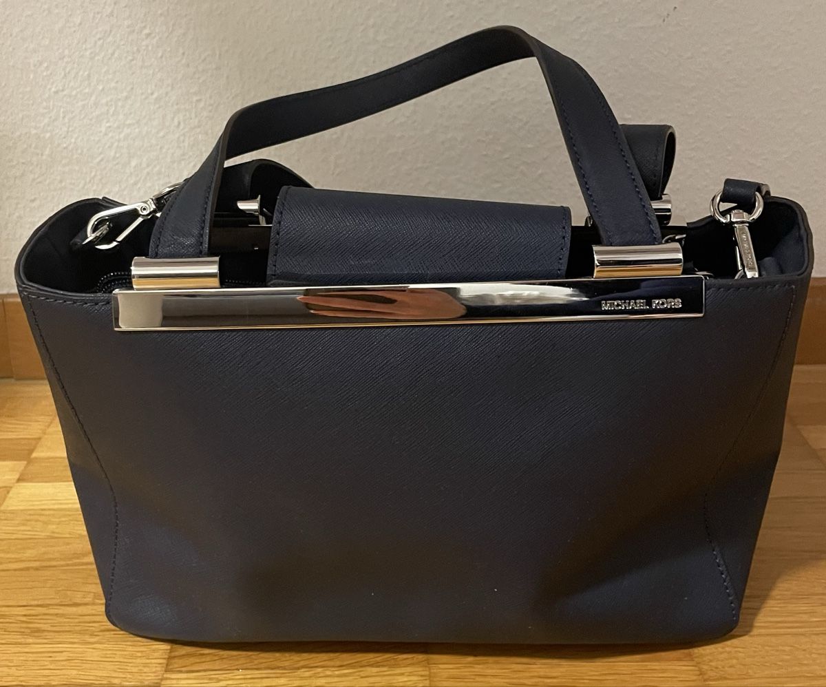Michael Kors Taschen für Damen: Originale Michael Kors Tasche – Gebraucht aus Moosseedorf von kordi01
