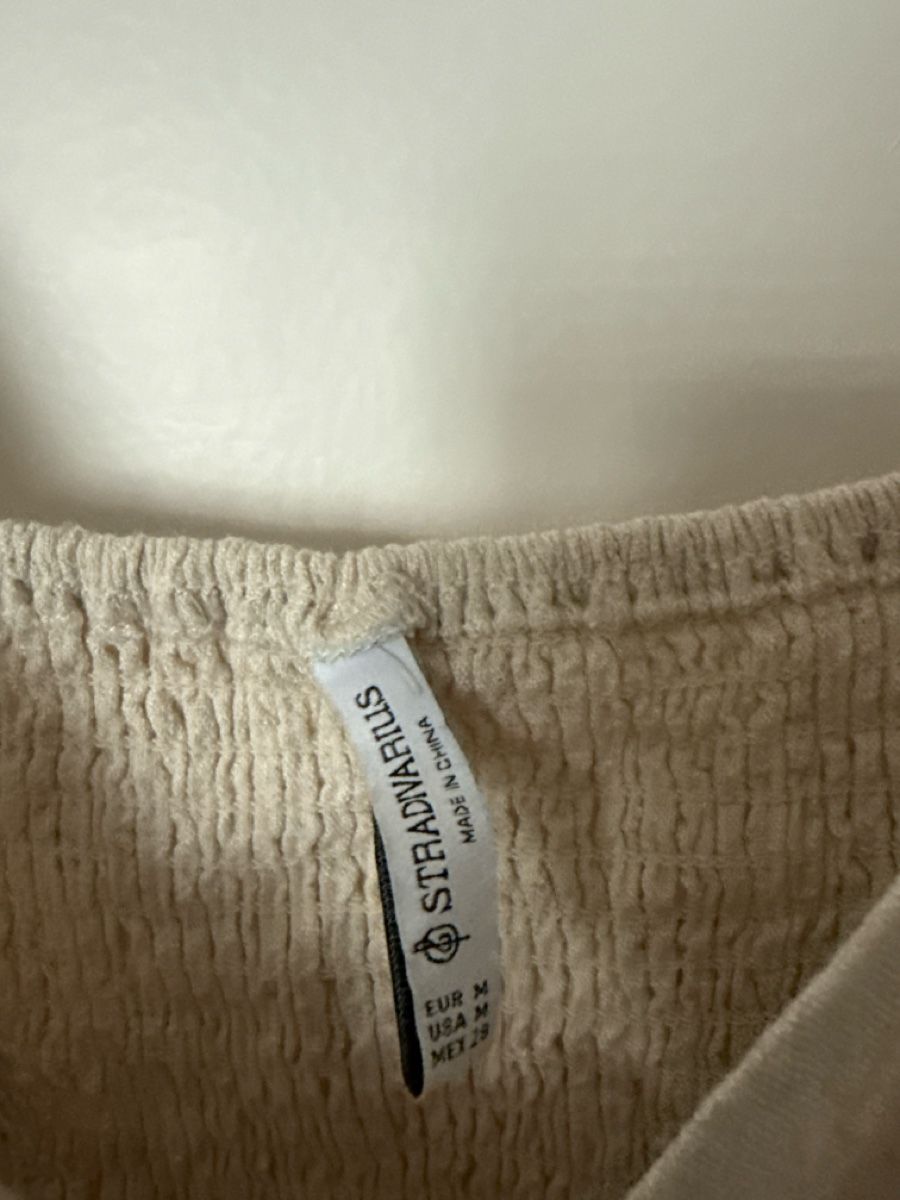 Stradivarius Top: Top Stradivarius beige Grösse M neuwertig – Nuovo (secondo la descrizione) da Steinach venduto da serayyilmaz 1