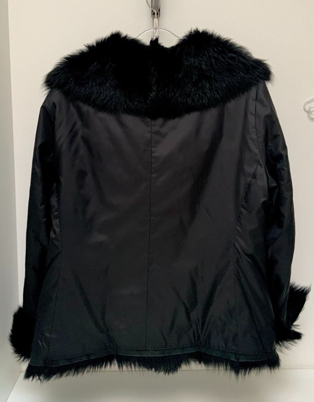 Giacche: Winterjacke schwarz von Elegance Gr. 42 – Usato da Wil SG venduto da horizonte254 3