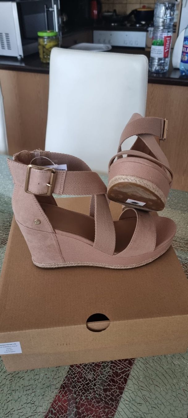 Ugg Damenschuhe: UGG Gr. 40 – Neu und originalverpackt aus Luzern von Reni025 9