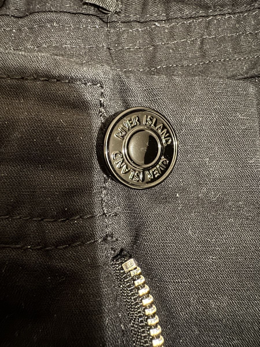 Pantaloni: River Island cargo pants – Usato da Zug venduto da pav_q5f7 2