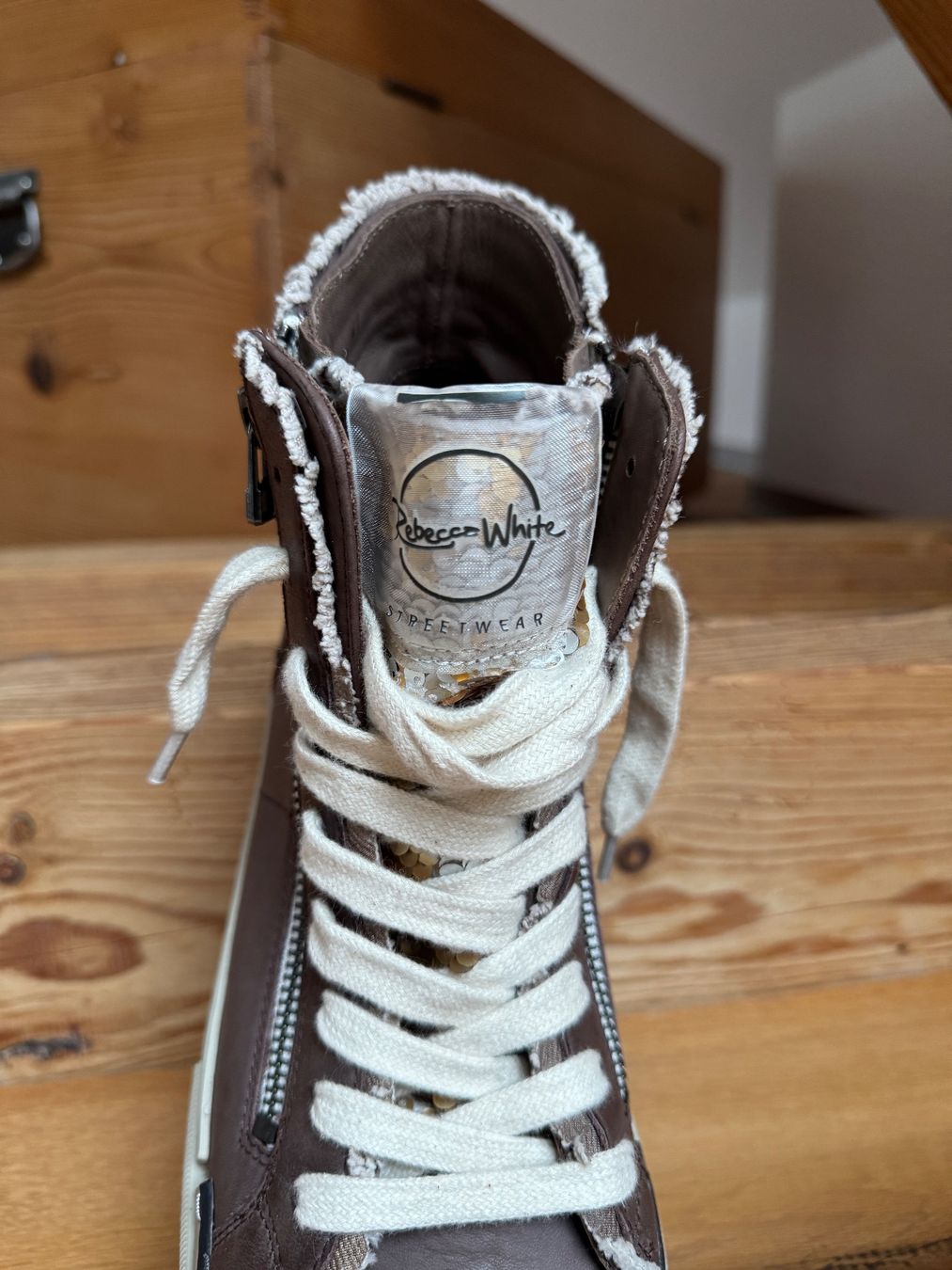 Scarpe da donna: Turnschuhe Sneaker REBECCA WHITE Gr. 41 – Nuovo (secondo la descrizione) da Müntschemier venduto da lunalena13