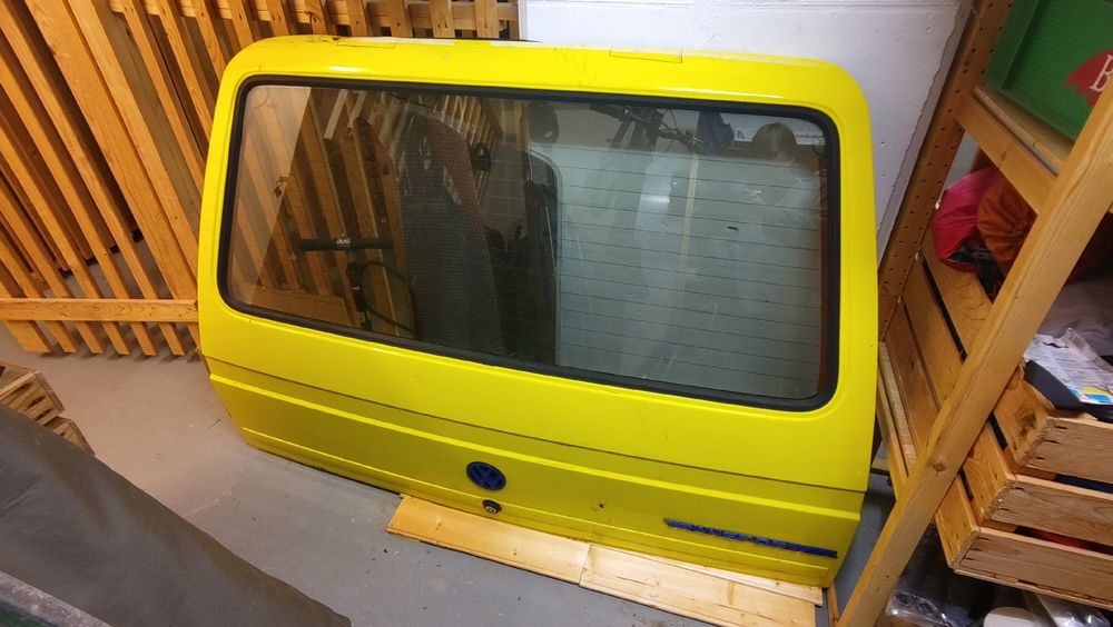 VW T3 Heckklappe Gelb mit Scheibe, defekt! 3
