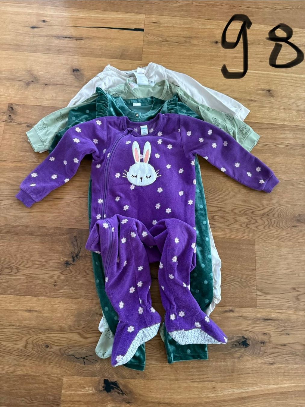 Pyjamas & Ähnliches: Kleinkind Pyjamas Gr. 98 – Gebraucht aus Uster von SWHY