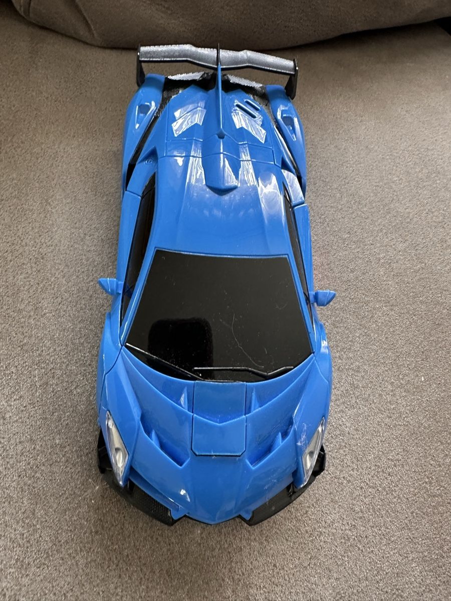 Modellismo RC: Cooles Transformer Auto, ferngesteuert, blau, – Usato da Volketswil venduto da Fotohobby99
