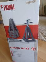 Plastic Jacks
