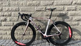Rennrad Focus Izalco