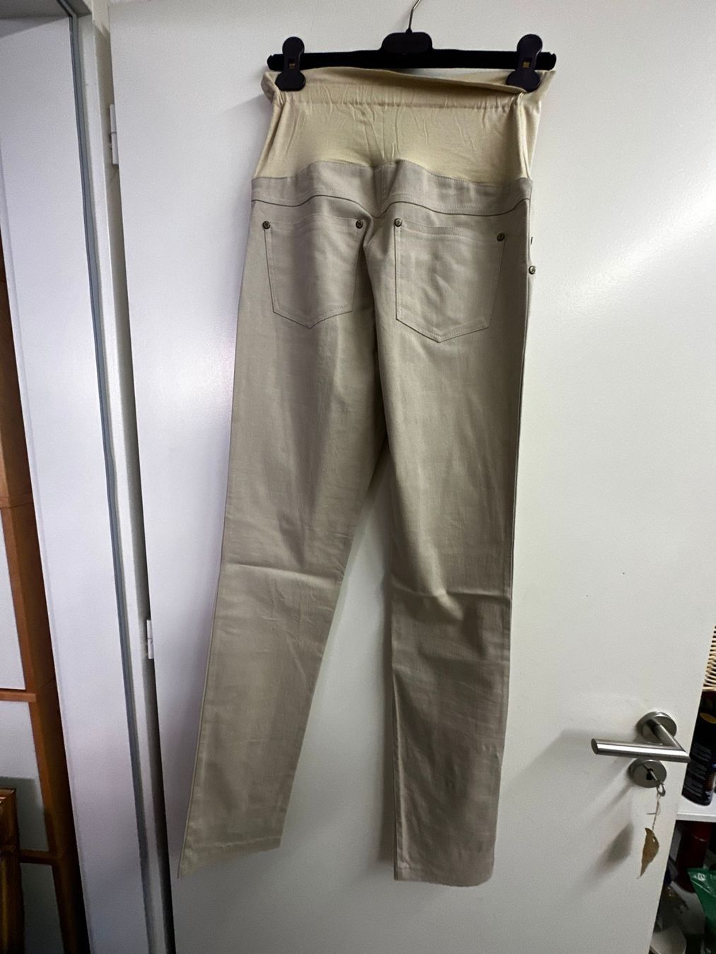 Pantaloni: Pantalon grossesse beige clair Mit Mat P – Usato da Vevey venduto da lua_vb2w 2