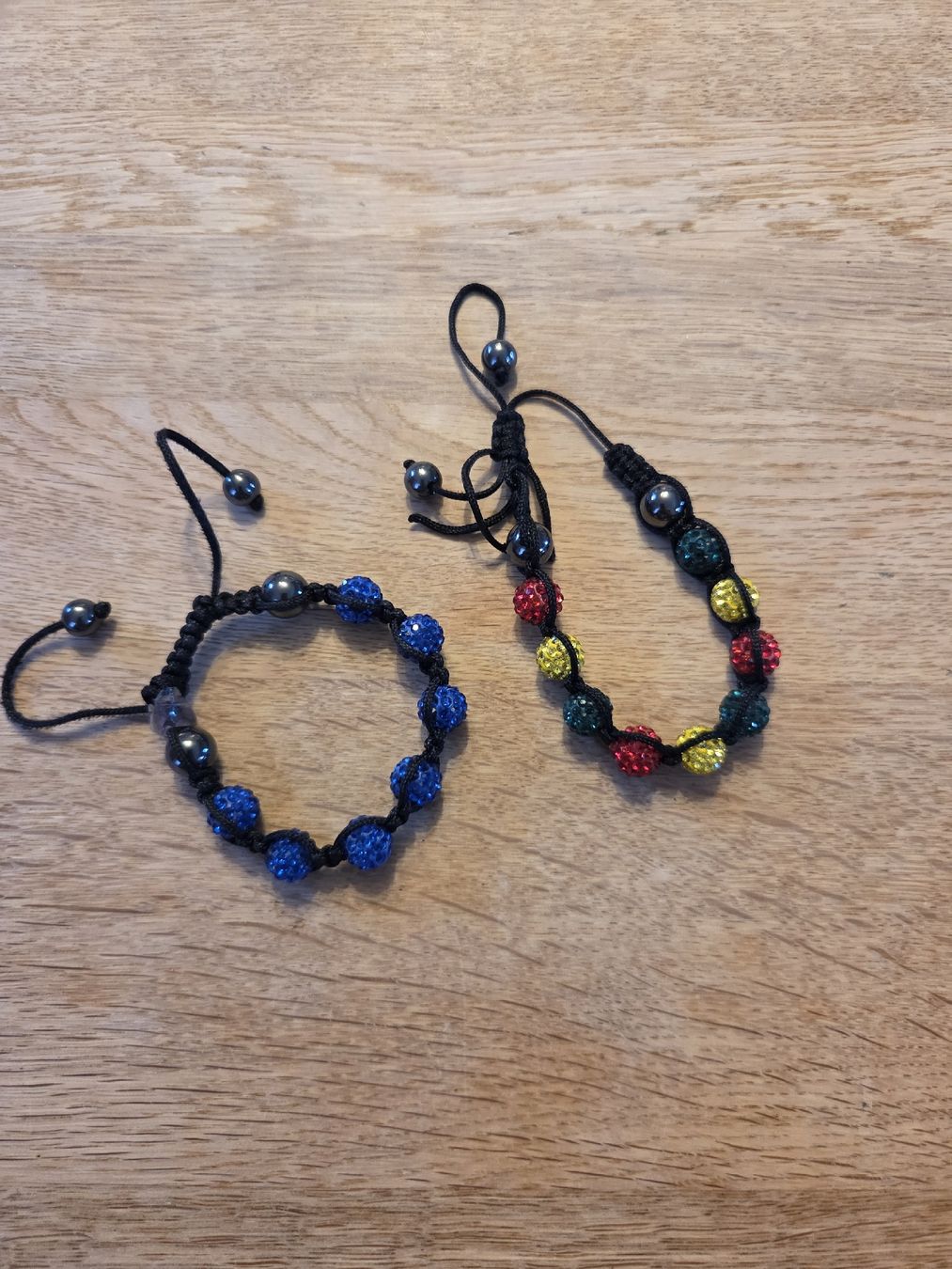 Bracciali & Braccialetti: Bracelet perles multicolores, état acceptable – Usato da Ste-Croix venduto da jaune78 2