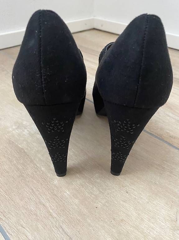 Damenschuhe: schwarze Riemchen Pumps mit Steinchen Gr. 38 – Gebraucht aus Hausen AG von corinne_g 3