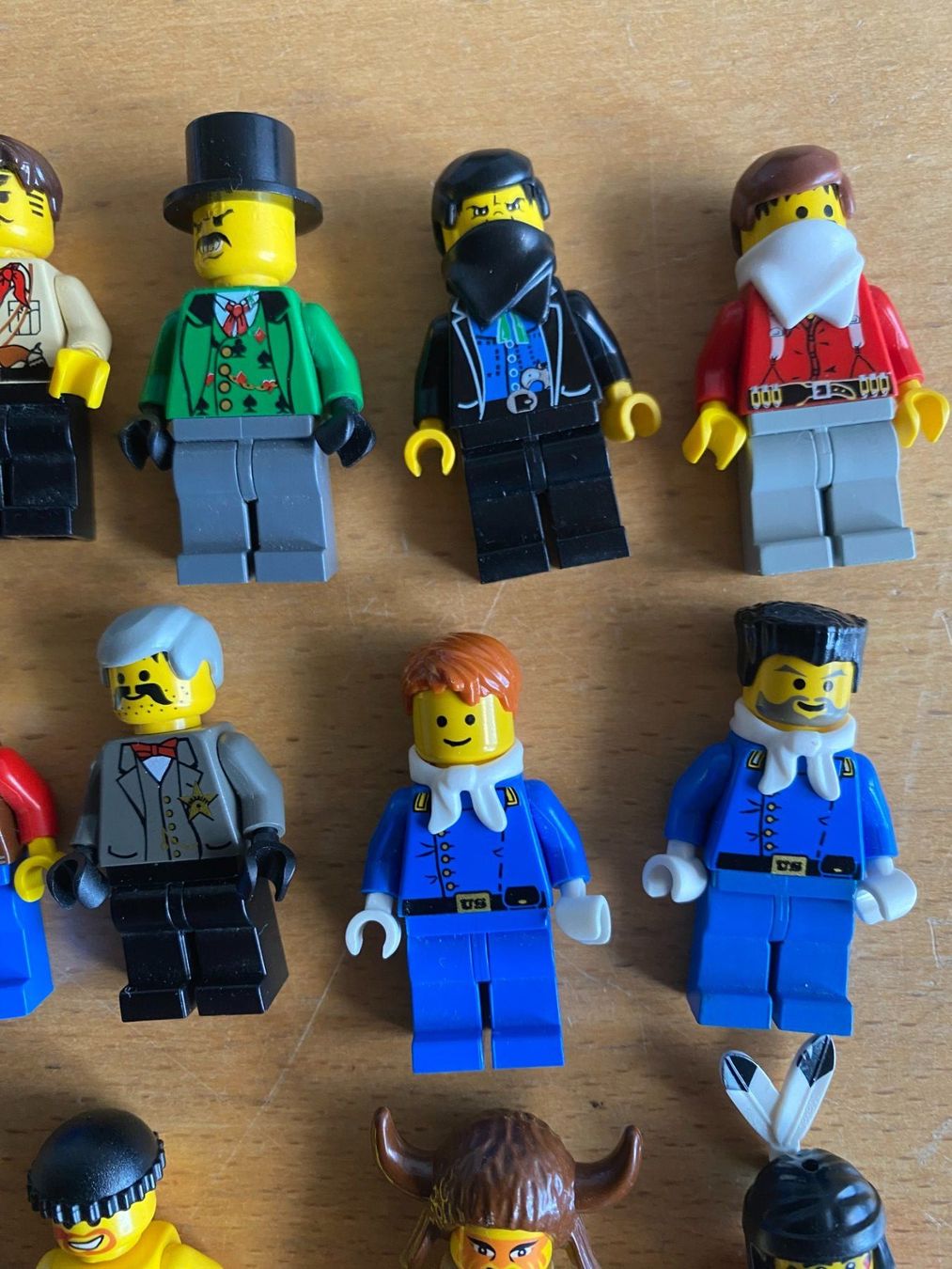 Lego Baukästen: Lego Wildwest Figuren – Gebraucht aus Niederuzwil von Flohbruno 3