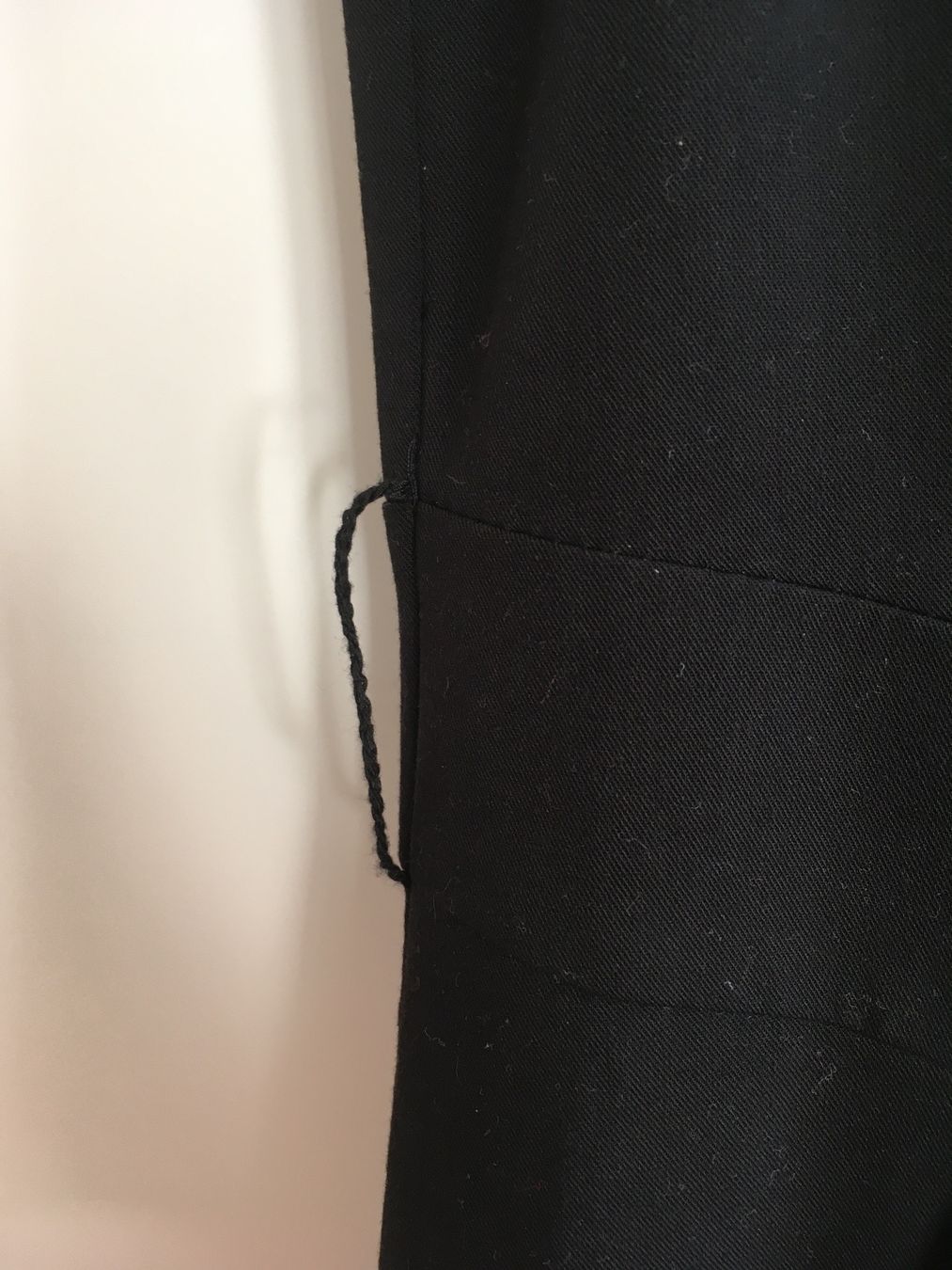 C&A Vestiti: Robe noire sans manches C&A – Usato da Sion venduto da edelweissse 3