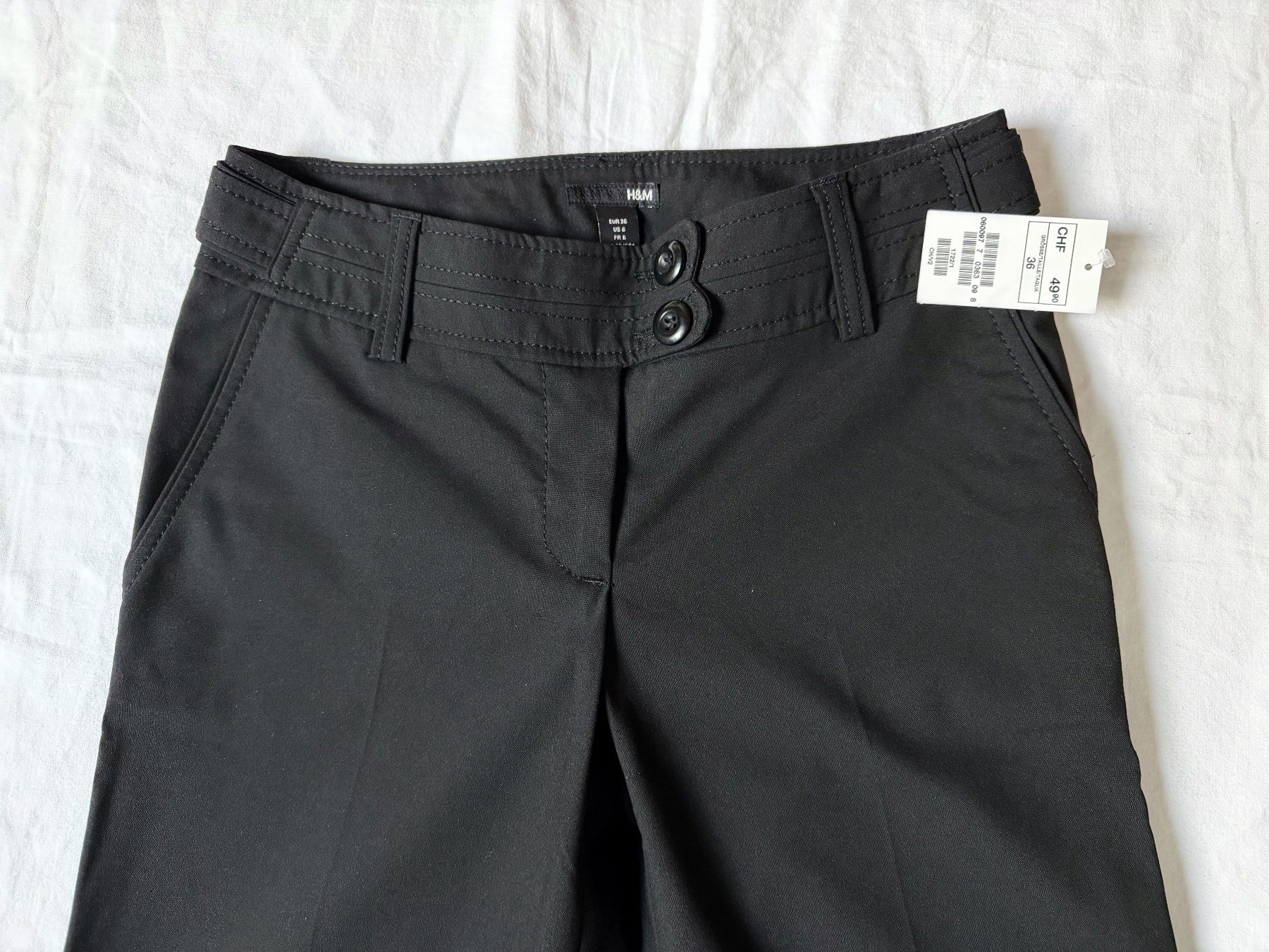 H&M Pantaloni: H&M Hose Gr. 36 - schwarz, weit, Umschlagsaum, NEU – Nuovo e nell'imballaggio originale da Basel venduto da Solaia28 1