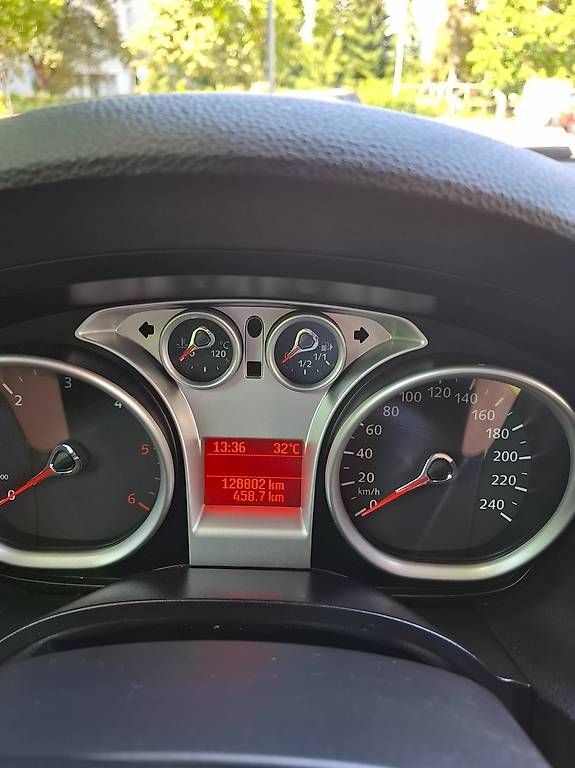 Automobili: Familien Auto mit wenig Kilometer  – Usato da Baar venduto da Djordjo 3