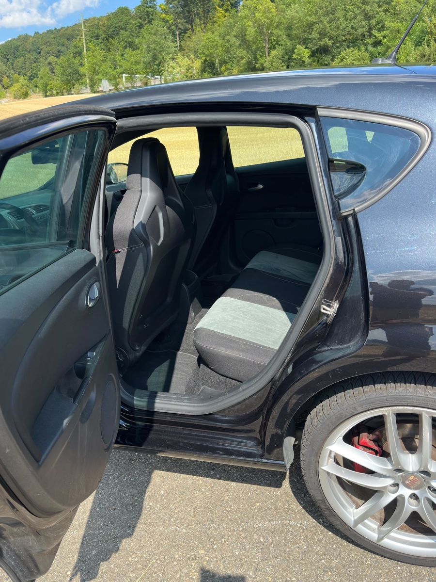 Seat Automobili: Seat Leon Cupra 2.0 R - 265 PS  – Usato da Flurlingen venduto da Seatleon1199 6
