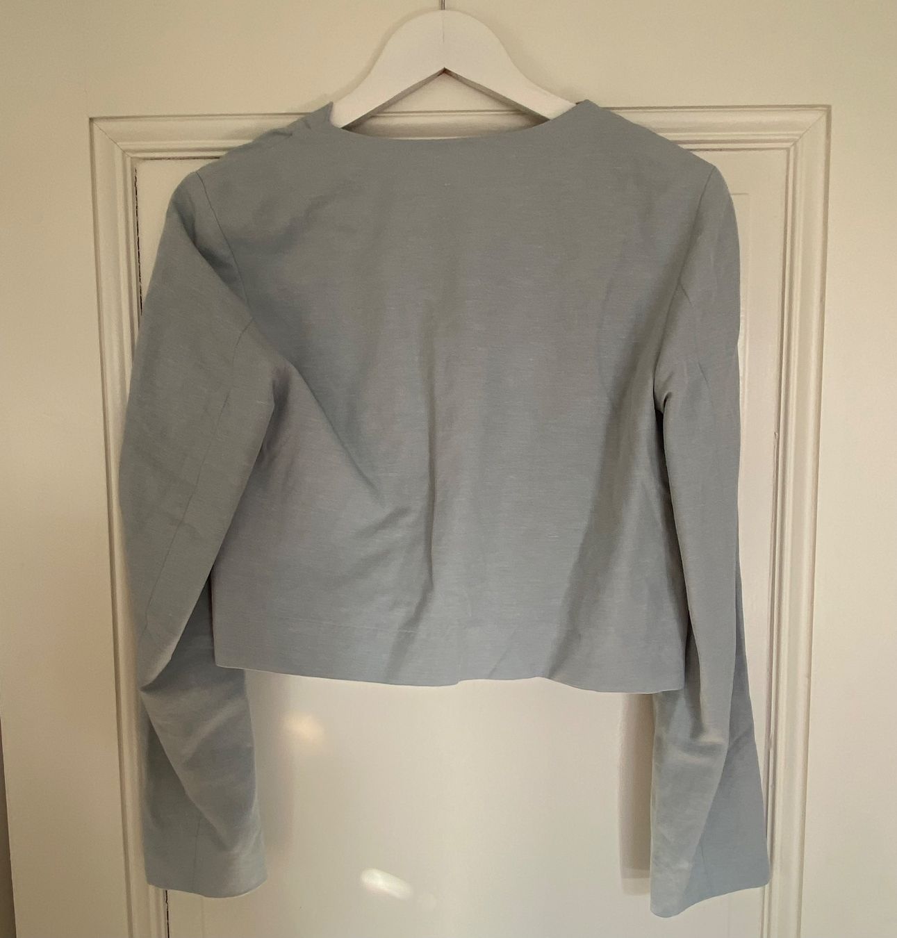 H&M Jacken: H&M Kurzjacke hellblau Leinen – Gebraucht aus Basel von NormaJean01 1