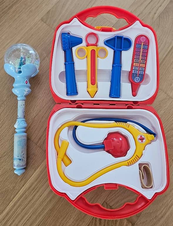 Jouets: Verschiedene Spiele – D'occasion à Münchenbuchsee par Bussistyle 2