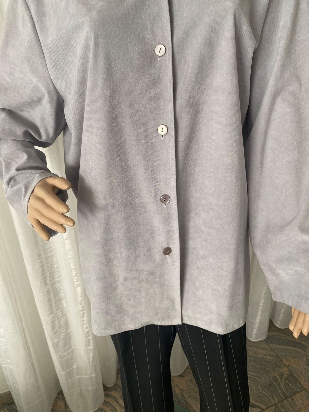 Blusen: Perfekter Auftritt - Kunst-Leder-Bluse, grau, Gr. M – Neu (gemäss Beschreibung) aus Winkel von ferrari2022 5