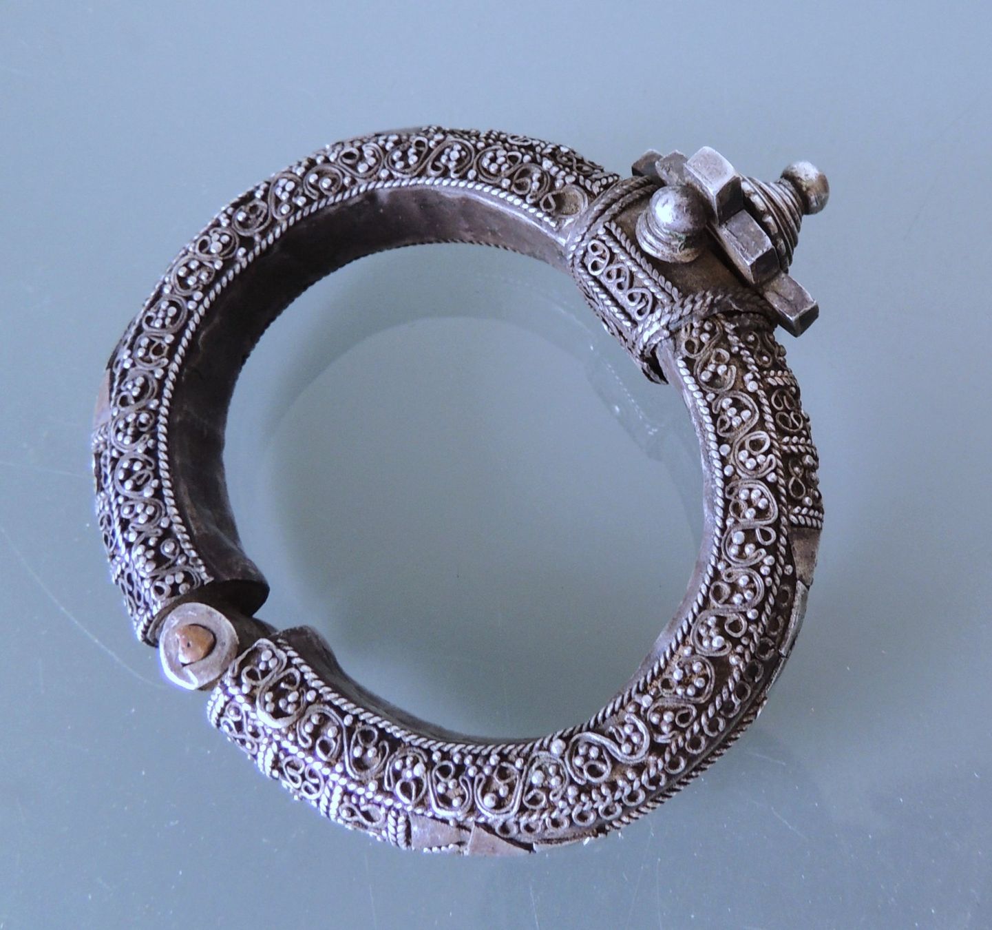 Bracciali & Braccialetti: Traditioneller Silber 800 Armreif Nepal – Usato da Waldenburg venduto da schaller707 1