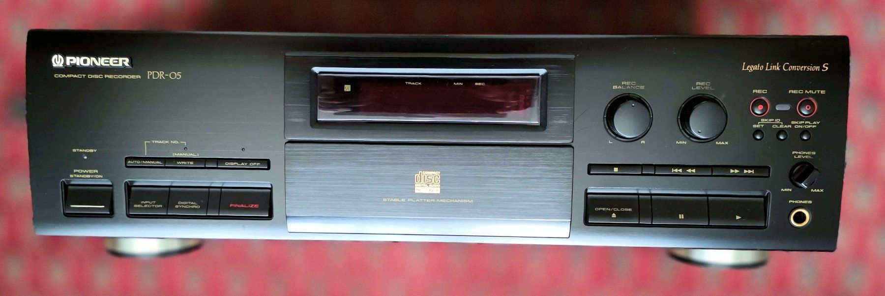 Pioneer Aufnahmegeräte: Pioneer Audio-CD Recorder PDR-05 – Gebraucht aus Adlikon b Regensdorf von Fleiwagon