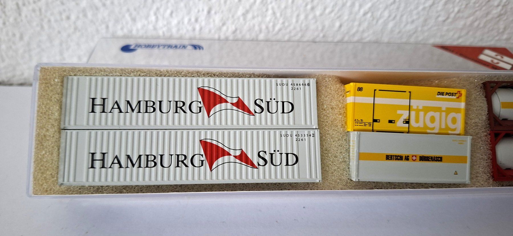 Hobbytrain Modelleisenbahnen: Hobbytrain 6 teiliges Container Set – Neu und originalverpackt aus Biberist von N.Spur.Bahner 2