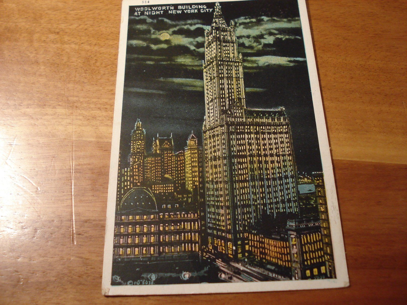 Cartoline postali: Woolworth Building at Night New York, 1928, - Cham, farbig – Usato da Niederwil AG venduto da morostahu