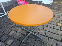 Verzinkter Suisse Gartentisch Beizentisch Klapptisch orange